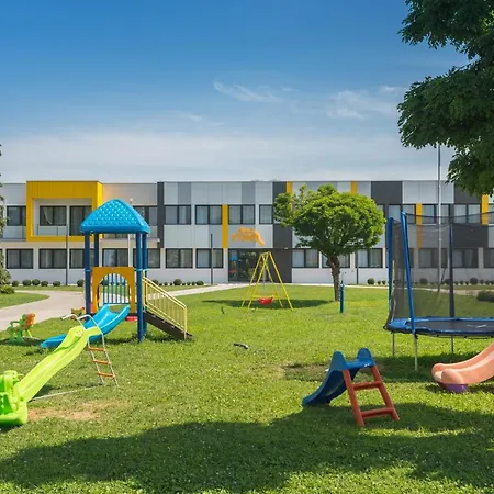 Stobex Hotel 3*