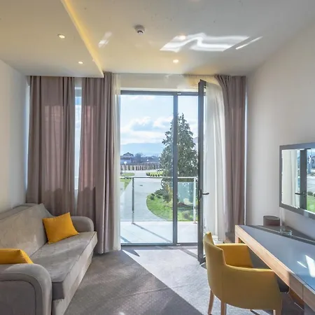 Stobex Hotel 3*